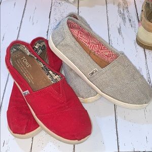 Girls Toms size 2